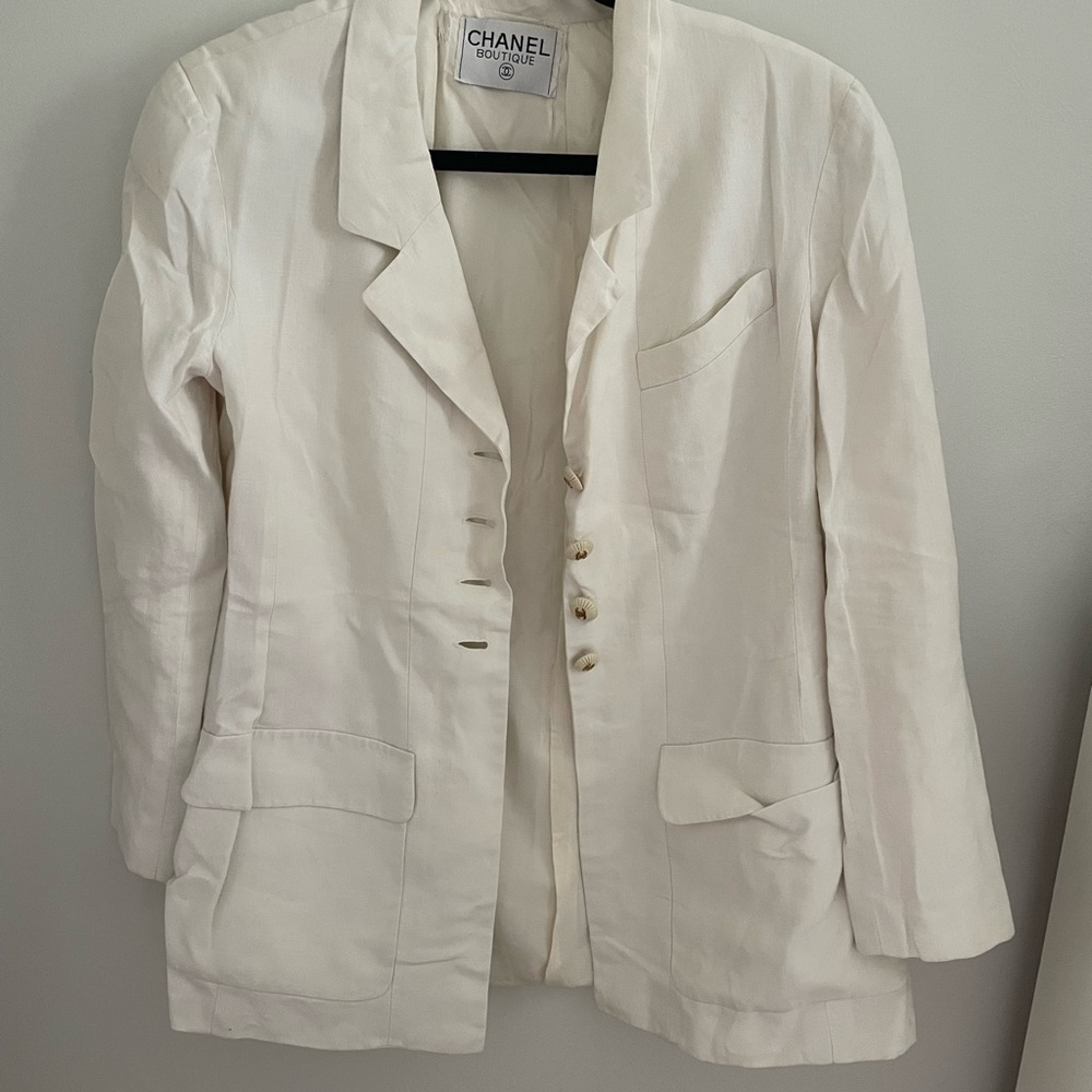 Vintage linen Chanel blazer